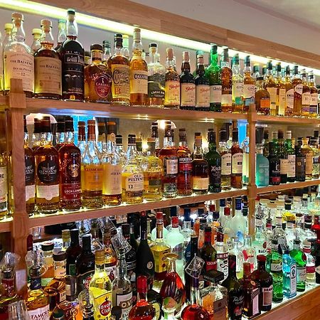 Duke Of Gordon Hotel Kingussie Kültér fotó