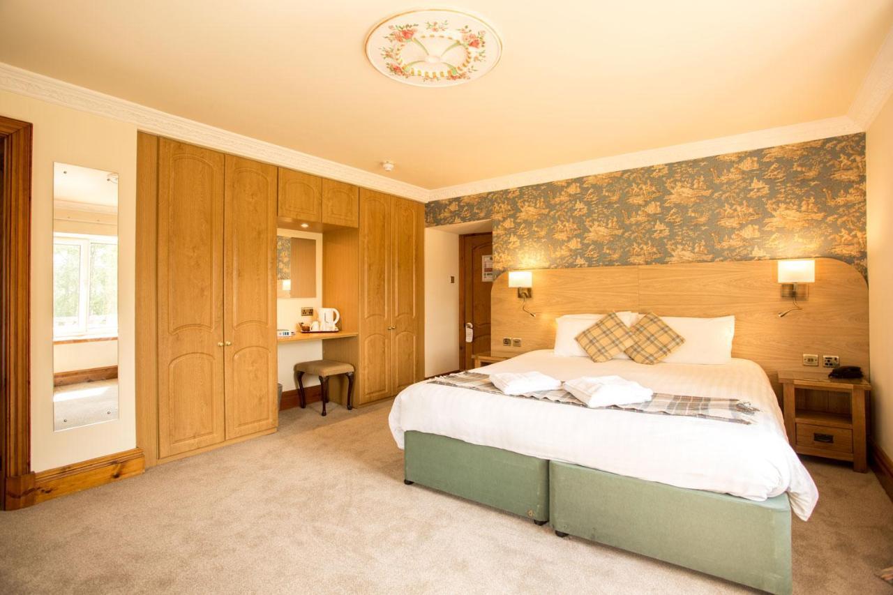 Duke Of Gordon Hotel Kingussie Kültér fotó