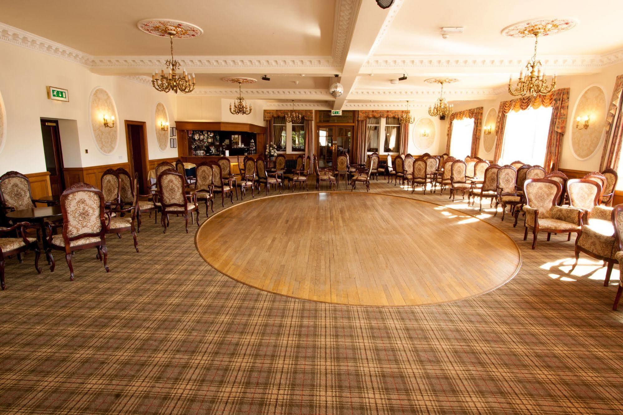 Duke Of Gordon Hotel Kingussie Kültér fotó